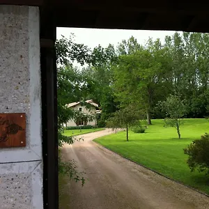 https://moulin-crozet.hotels-rhonealpes.com